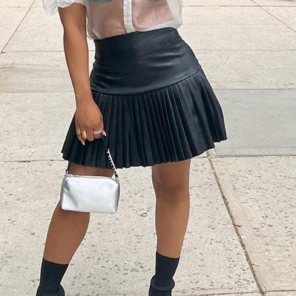 Pleather black pleated skirt